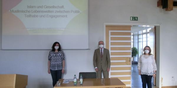 Thumbnail for Zwischenbilanz: „Wissen fördern – Kompetenzen stärken“. Hohe Nachfrage nach Weiterbildungsprogramm